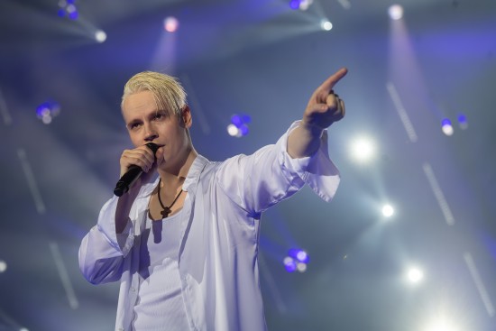 SHAMAN назвал Максима Галкина своим фанатом после шуток о песне «Встанем» SHAMAN назвал Максима Галкина своим фанатом после шуток о песне «Встанем»